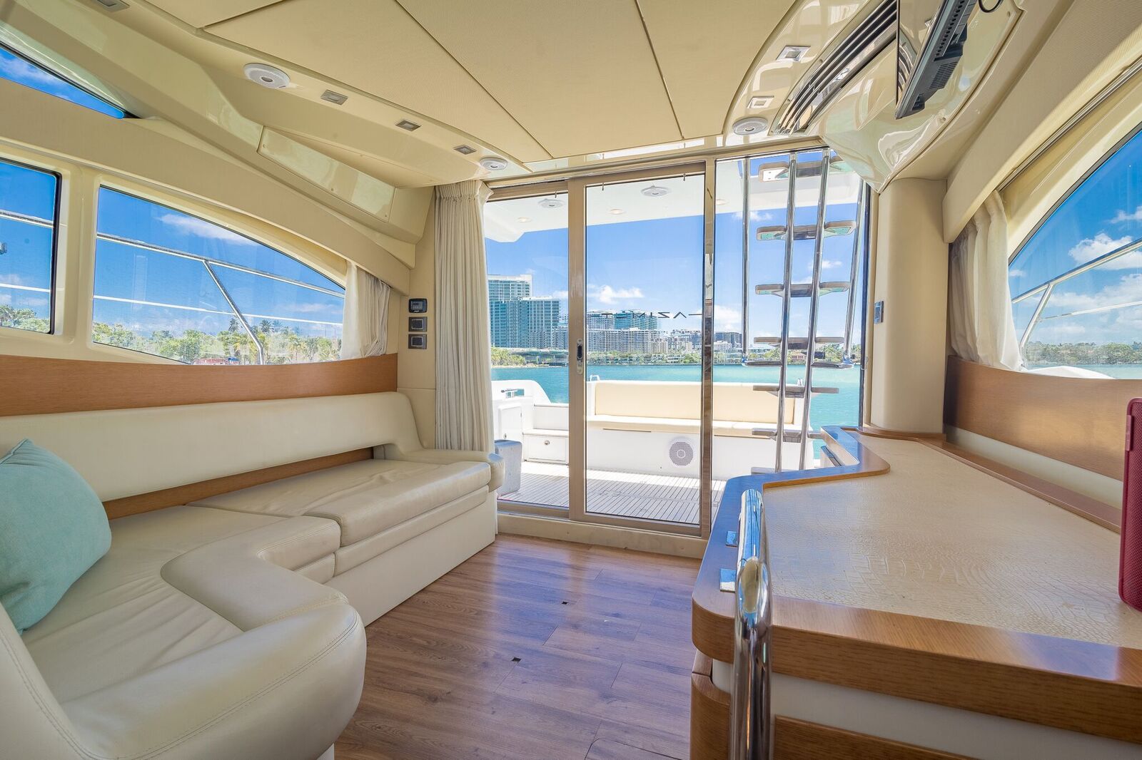 Luxury Yacht Rental Miami Azimut Flybridge Salon