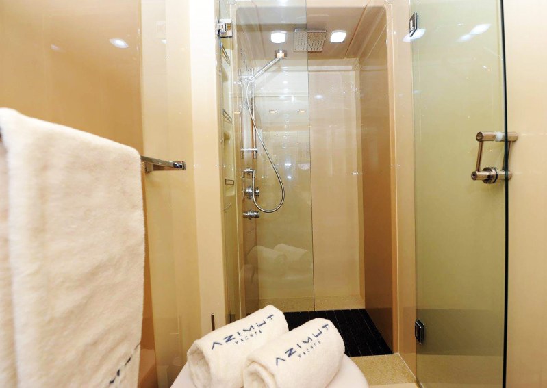 stateroom bath 70 florida luxury yacht charter
