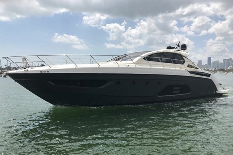 rental luxury boat Azimut Miami Beach FL