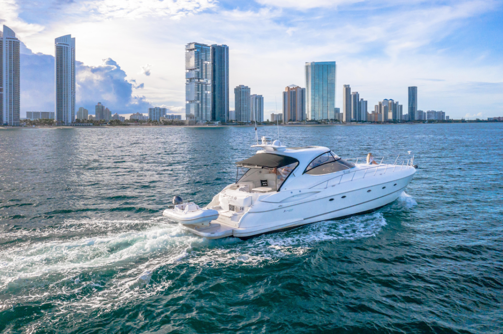 60' Cruiser Yacht Miami