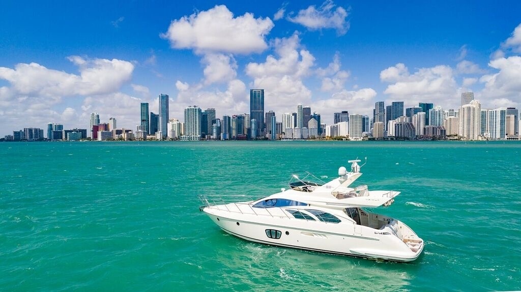 Azimut Miami yacht Charters