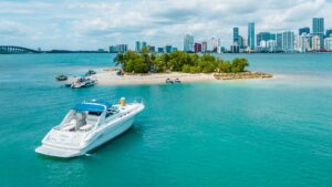 SeaRay Luxury Yacht Charter Miami Downtown
