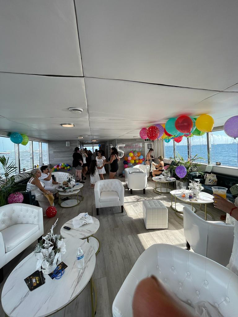 web-Celebration-Party-Yacht-Miami-12