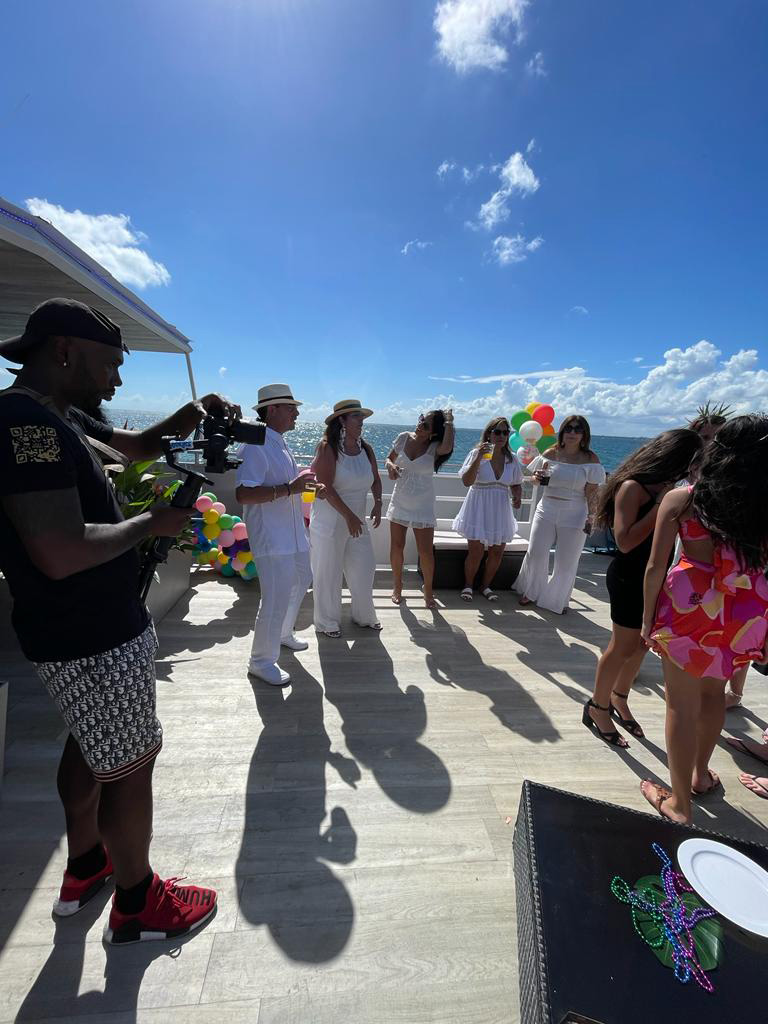 web-Celebration-Party-Yacht-Miami-6